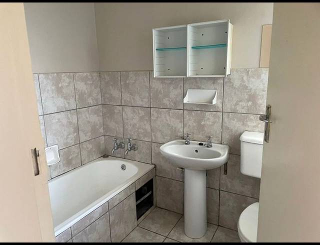 1 BEDROOM PROPERTY TO RENT IN MINDALORE